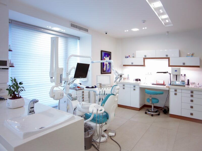 Abundance Dental 華人牙醫與健康中心