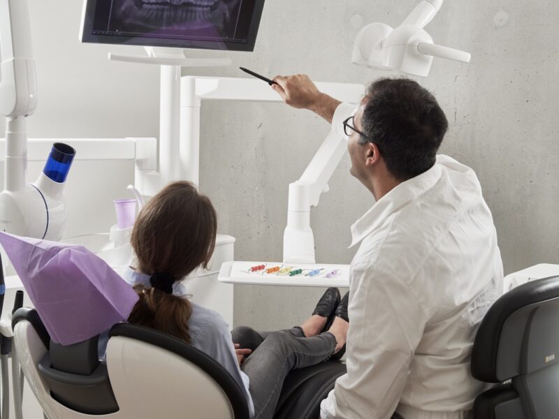 Columbia Square Dental 哥倫比亞綜合牙科診所 (Columbia Square Dental)