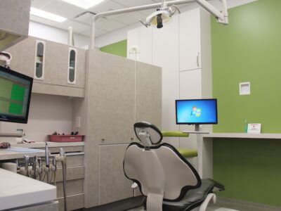 北溫綜合家庭牙醫 (North Shore Dental Clinic / Lonsdale)